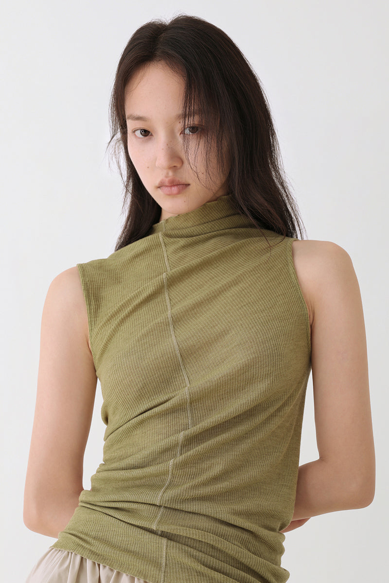 Asymmetric Vest With Fungus Edge And Outer Stitching