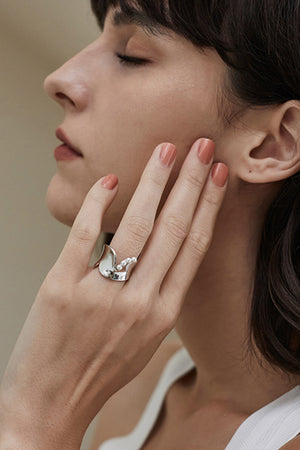 流動的珍珠戒指
