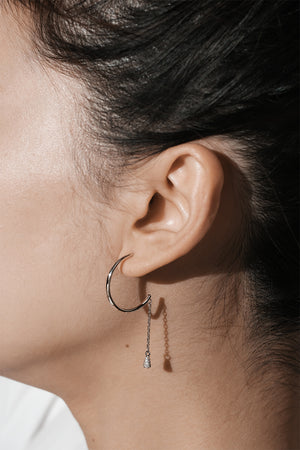 Half Hoop Taper Chain Earrings